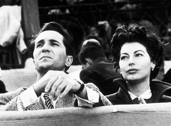 Ava Gardner y Luis Miguel Dominguin en la plaza de toros de Toledo